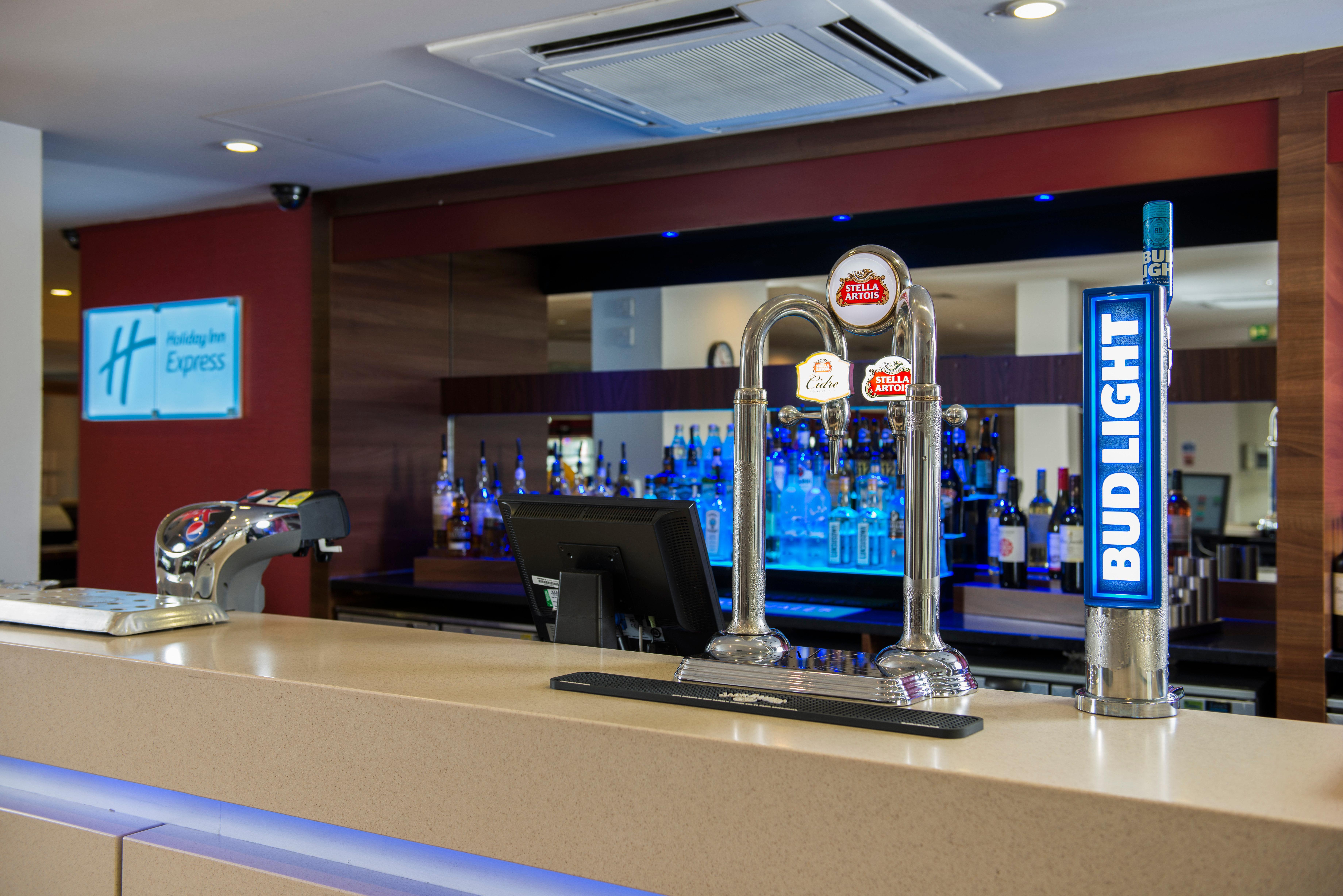 Holiday Inn Express East Midlands Airport By Ihg Castle Donington Luaran gambar