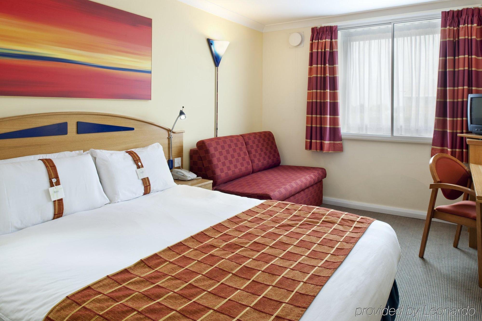 Holiday Inn Express East Midlands Airport By Ihg Castle Donington Bilik gambar