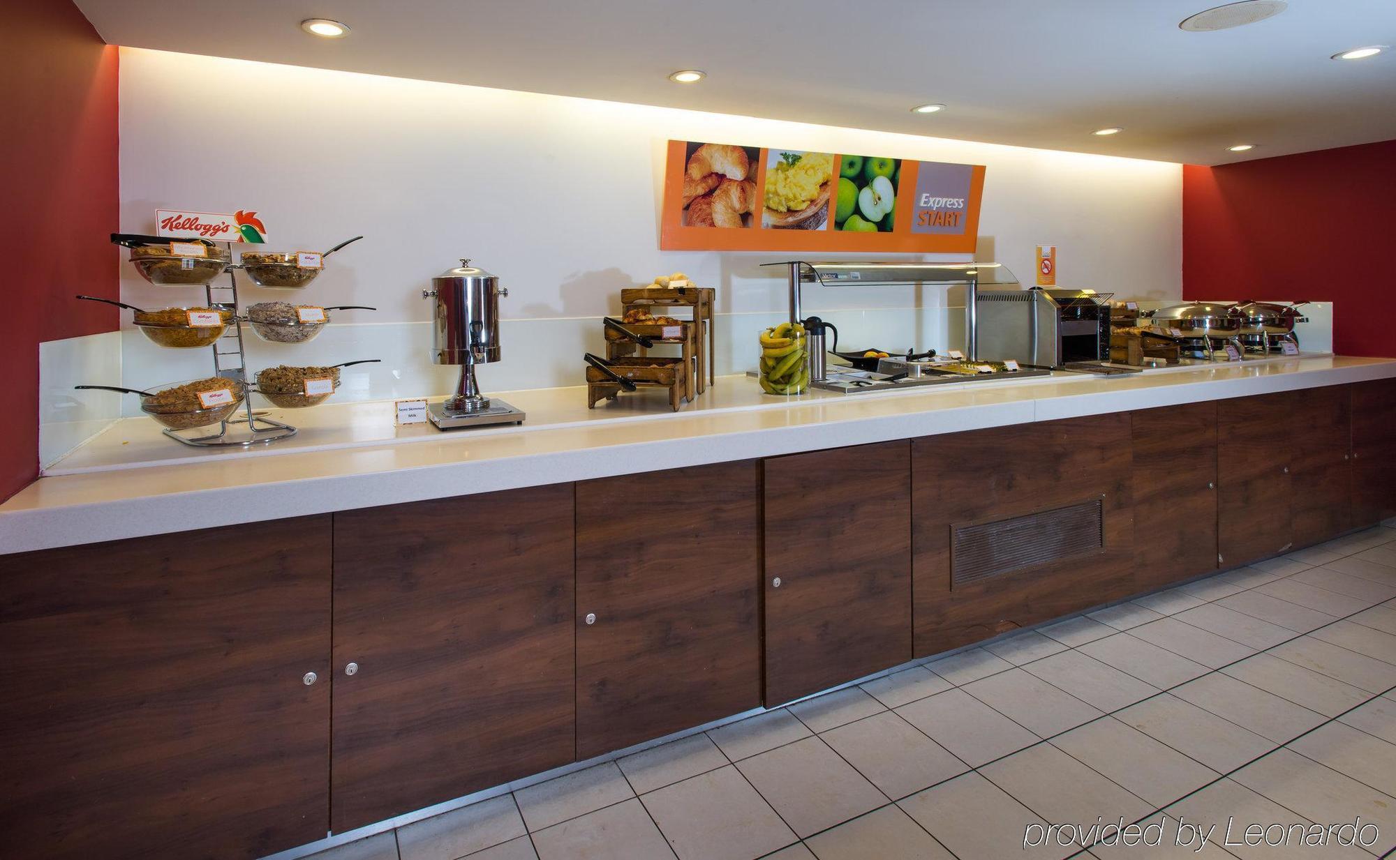 Holiday Inn Express East Midlands Airport By Ihg Castle Donington Luaran gambar
