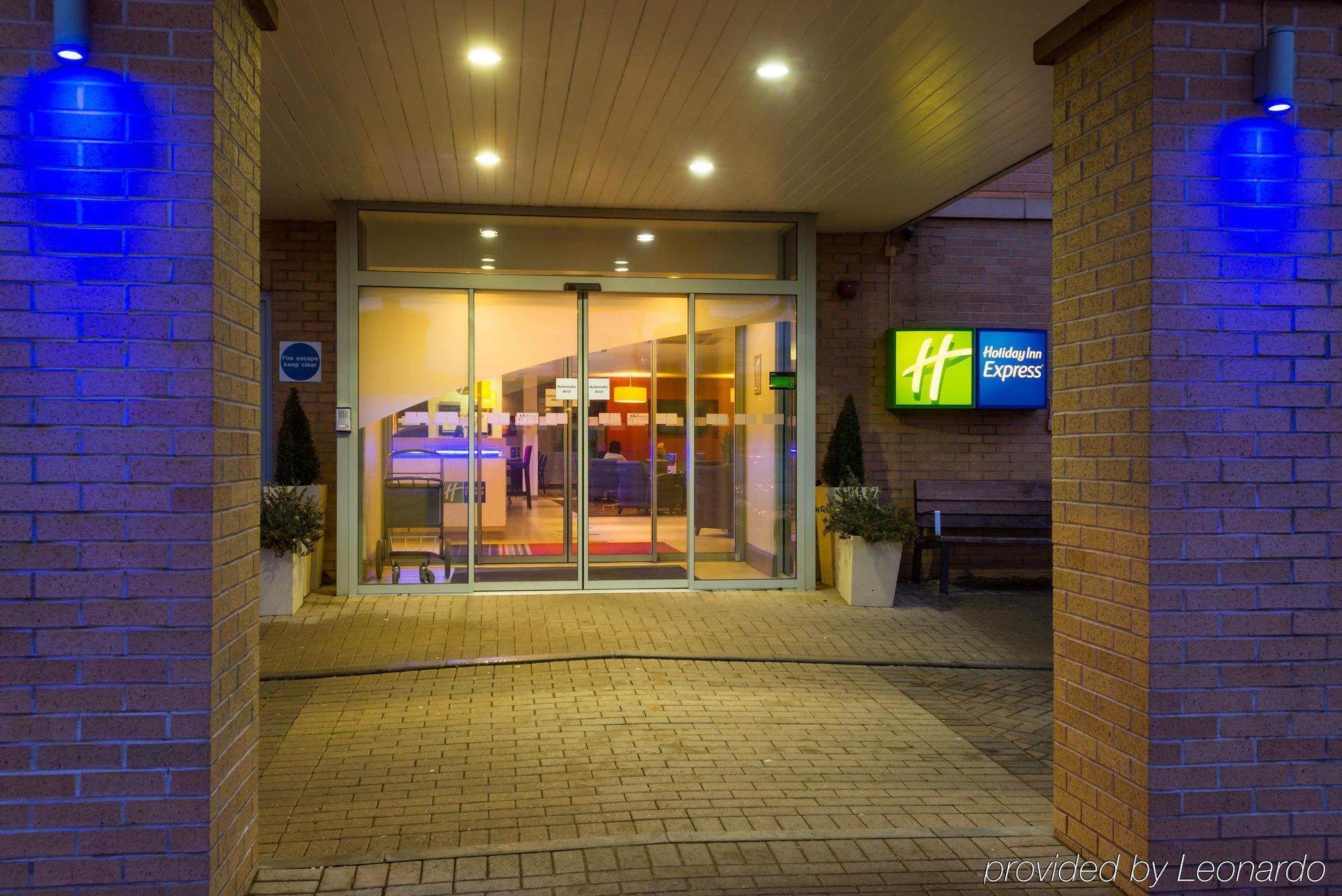 Holiday Inn Express East Midlands Airport By Ihg Castle Donington Luaran gambar