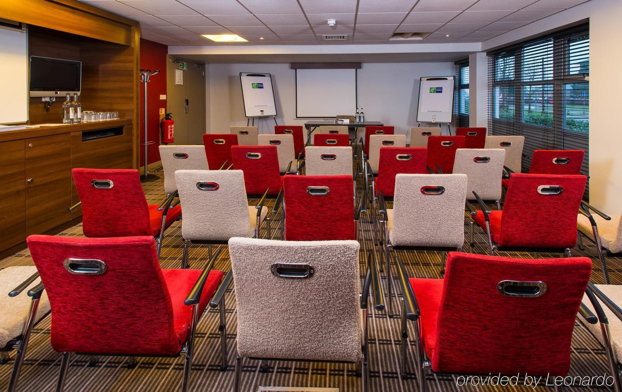 Holiday Inn Express East Midlands Airport By Ihg Castle Donington Luaran gambar